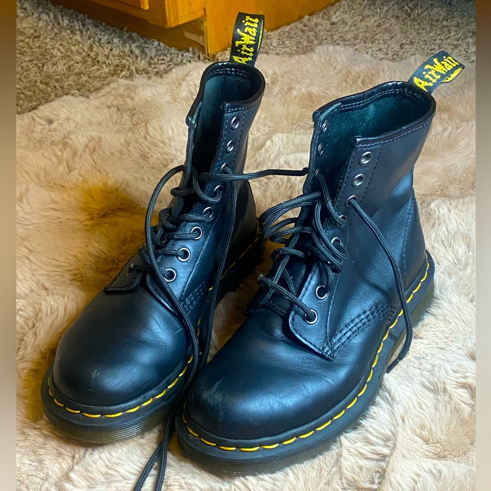 Dr. Martins original combat boots - size 5